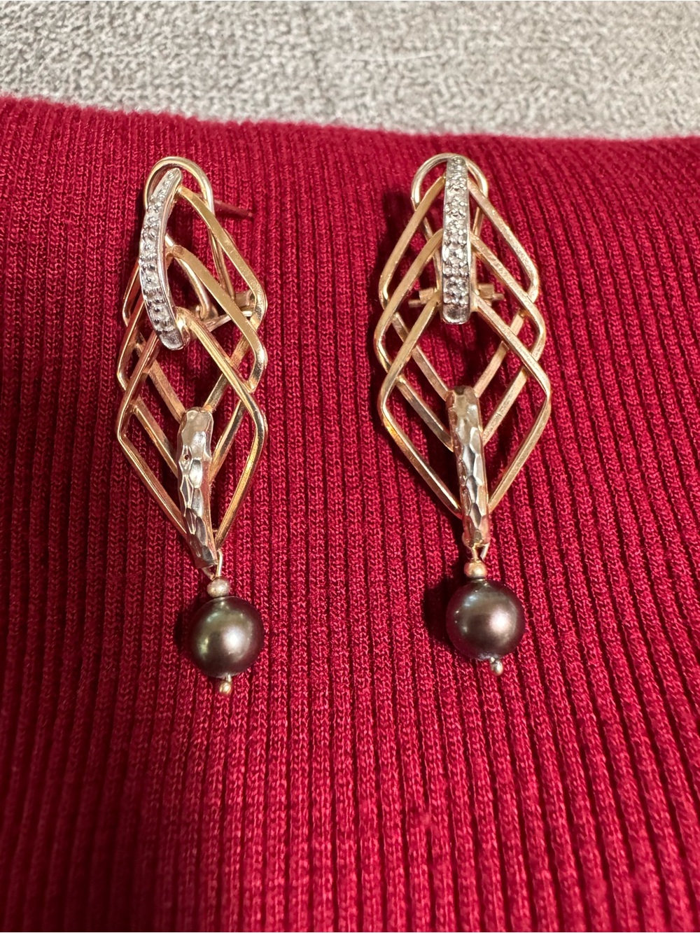 Art Deco vintage 14 k gold w/diamond & Tahitian black pearl chandelier earrings